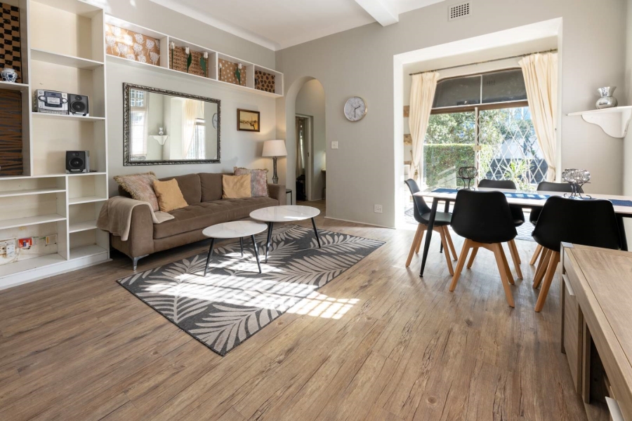 2 Bedroom Property for Sale in Sea Point Western Cape